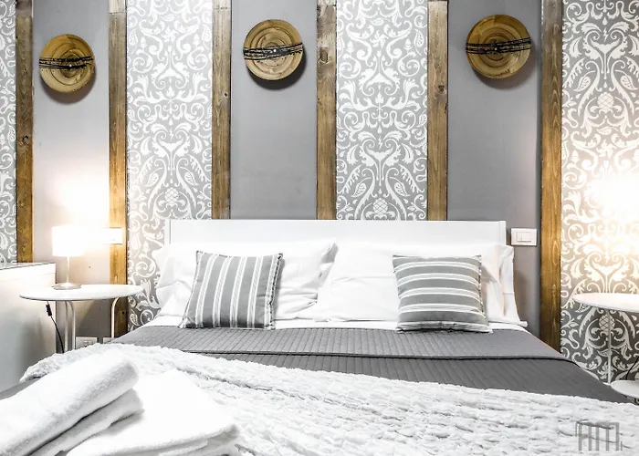 ゲストハウス Magic Door ローマ