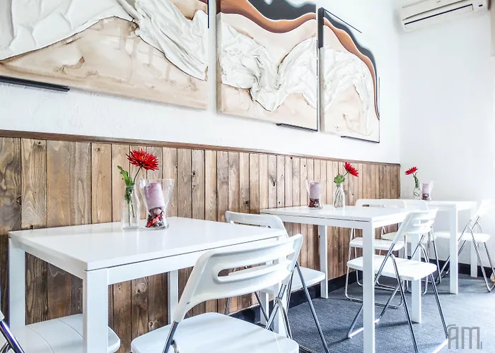 ゲストハウス Magic Door 3*